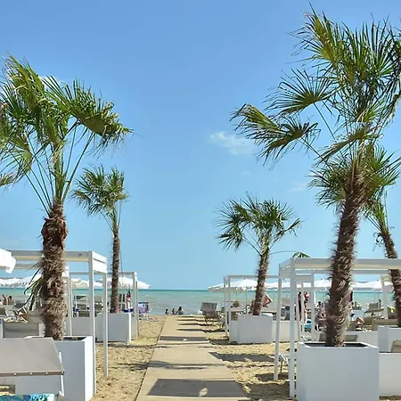 דירה Seaside Bliss Flat With View On The Pool