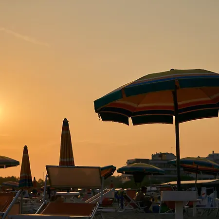 Seaside Bliss- Flat With View On The Pool Appartement Bibione