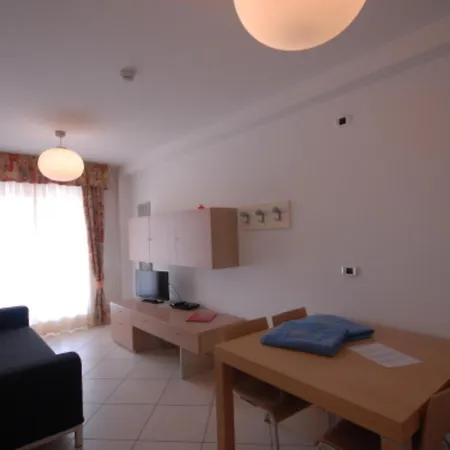 Seaside Bliss Flat With View On The Pool Bibione