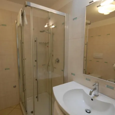 Seaside Bliss Flat With View On The Pool Bibione